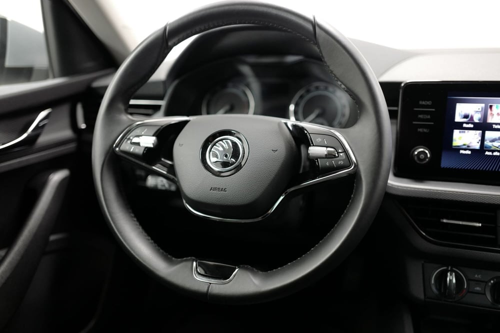 Skoda Kamiq usata a Varese (12)