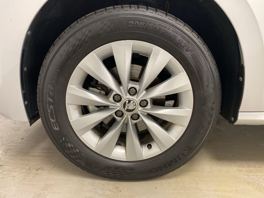 Skoda Kamiq usata a Varese (7)