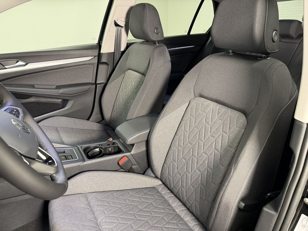 Volkswagen Golf nuova a Varese (12)