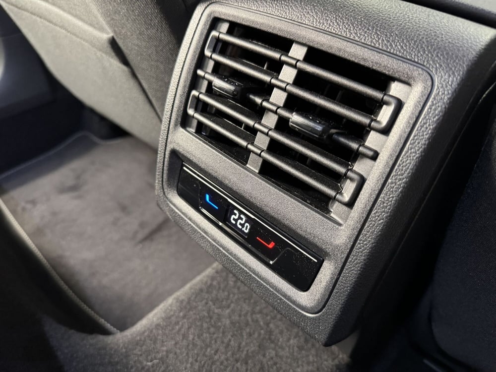 Volkswagen Golf nuova a Varese (20)