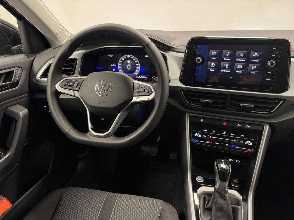 Volkswagen T-Roc nuova a Varese (13)