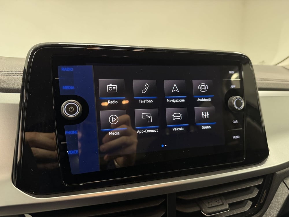 Volkswagen T-Roc nuova a Varese (16)