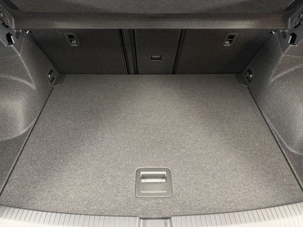 Volkswagen T-Roc nuova a Varese (20)