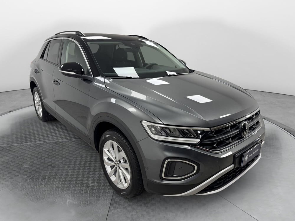 Volkswagen T-Roc nuova a Varese (3)