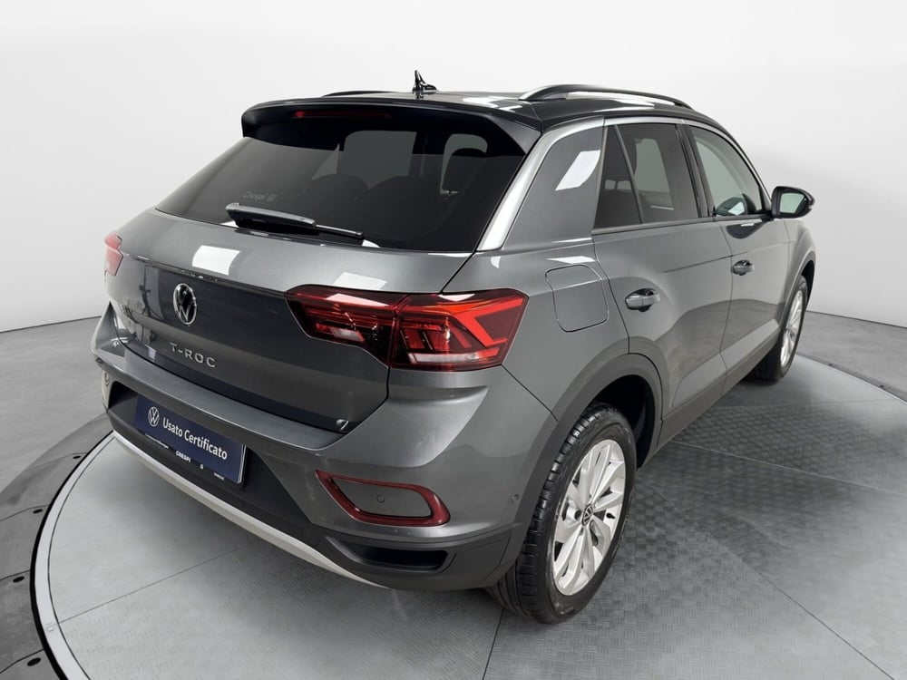 Volkswagen T-Roc nuova a Varese (6)