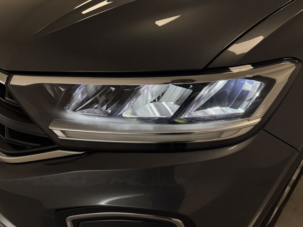 Volkswagen T-Roc nuova a Varese (8)