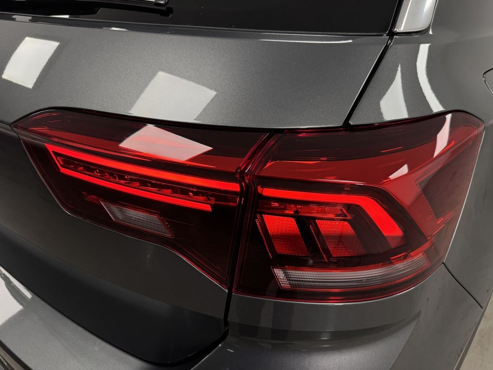 Volkswagen T-Roc nuova a Varese (9)