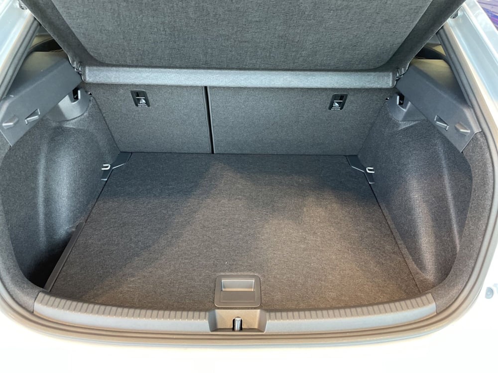 Volkswagen Taigo usata a Varese (20)