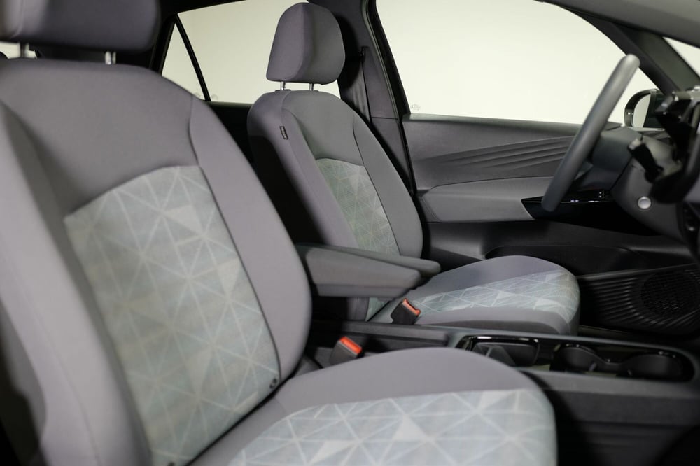 Volkswagen ID.3 usata a Varese (13)