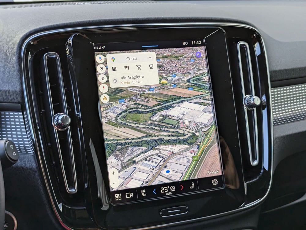 Volvo XC40 usata a Pescara (8)