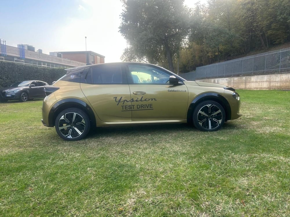 Lancia Ypsilon usata a Salerno (11)