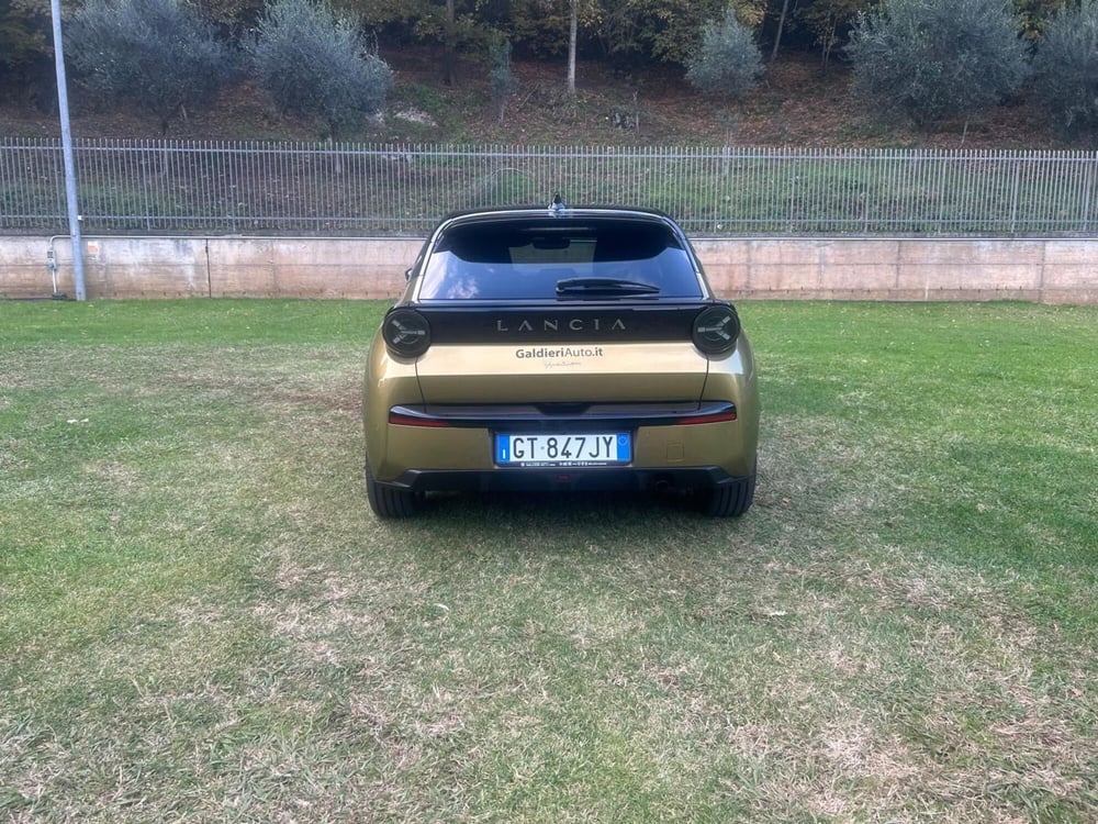 Lancia Ypsilon usata a Salerno (12)