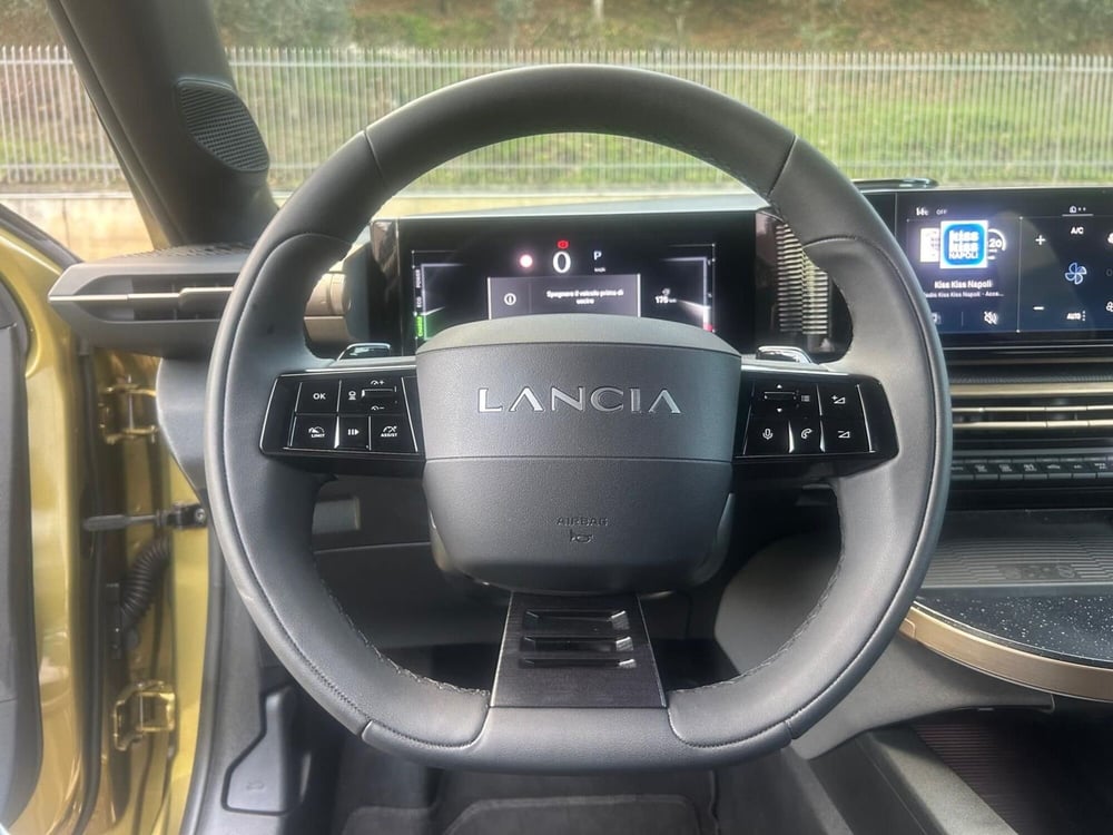 Lancia Ypsilon usata a Salerno (17)