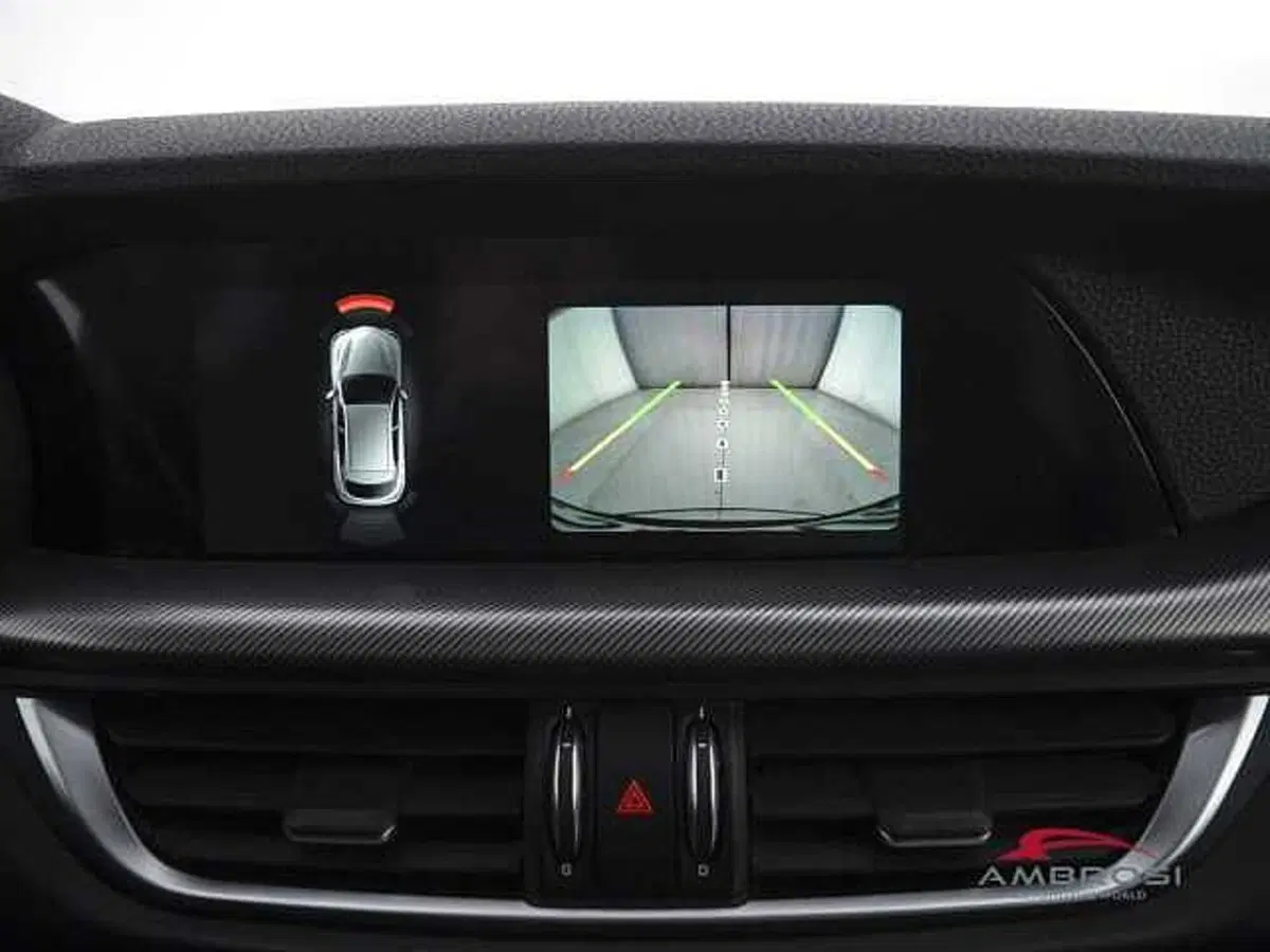 Alfa Romeo Stelvio usata a Perugia (18)