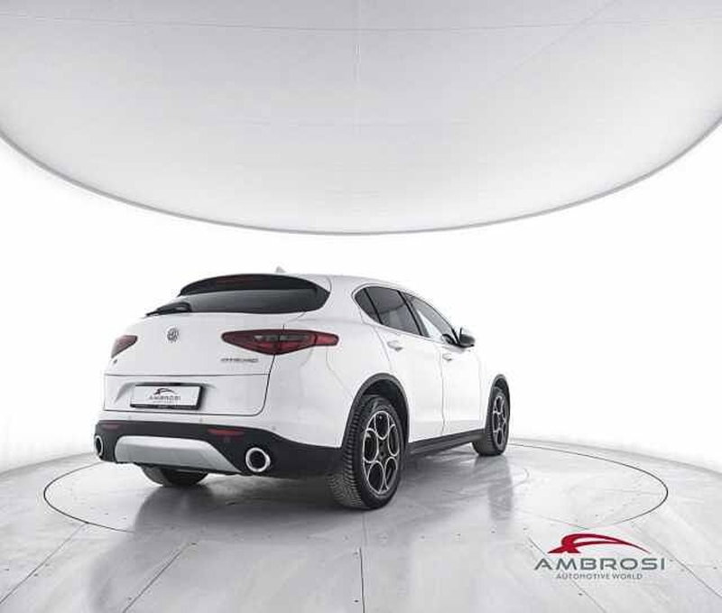 Alfa Romeo Stelvio usata a Perugia (3)