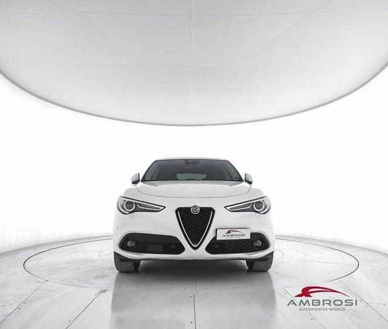 Alfa Romeo Stelvio usata a Perugia (5)