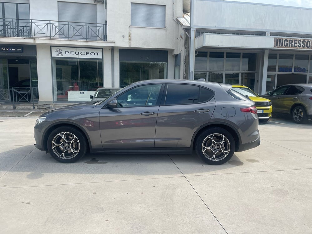 Alfa Romeo Stelvio usata a Frosinone (2)