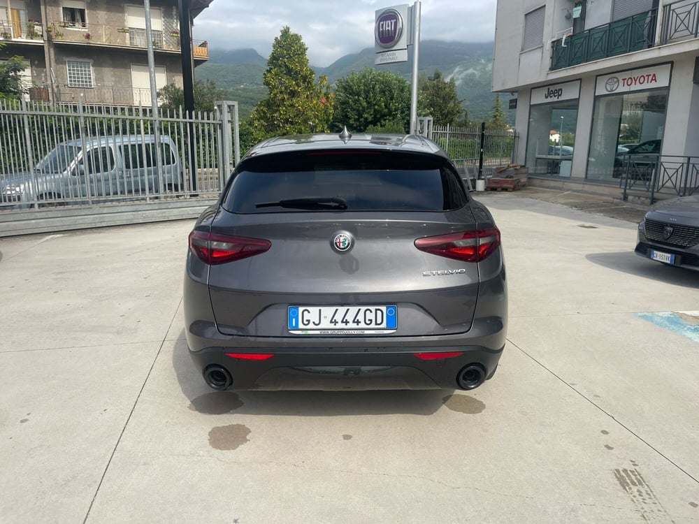 Alfa Romeo Stelvio usata a Frosinone (4)