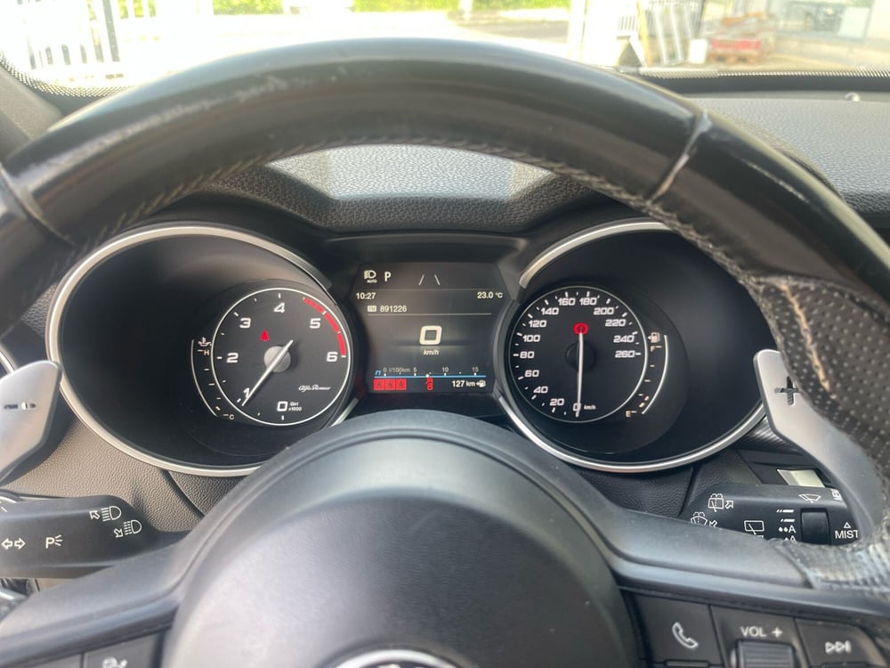 Alfa Romeo Stelvio usata a Frosinone (7)