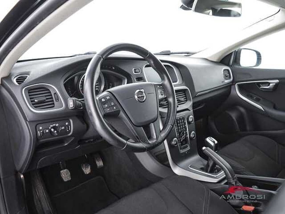 Volvo V40 usata a Perugia (8)
