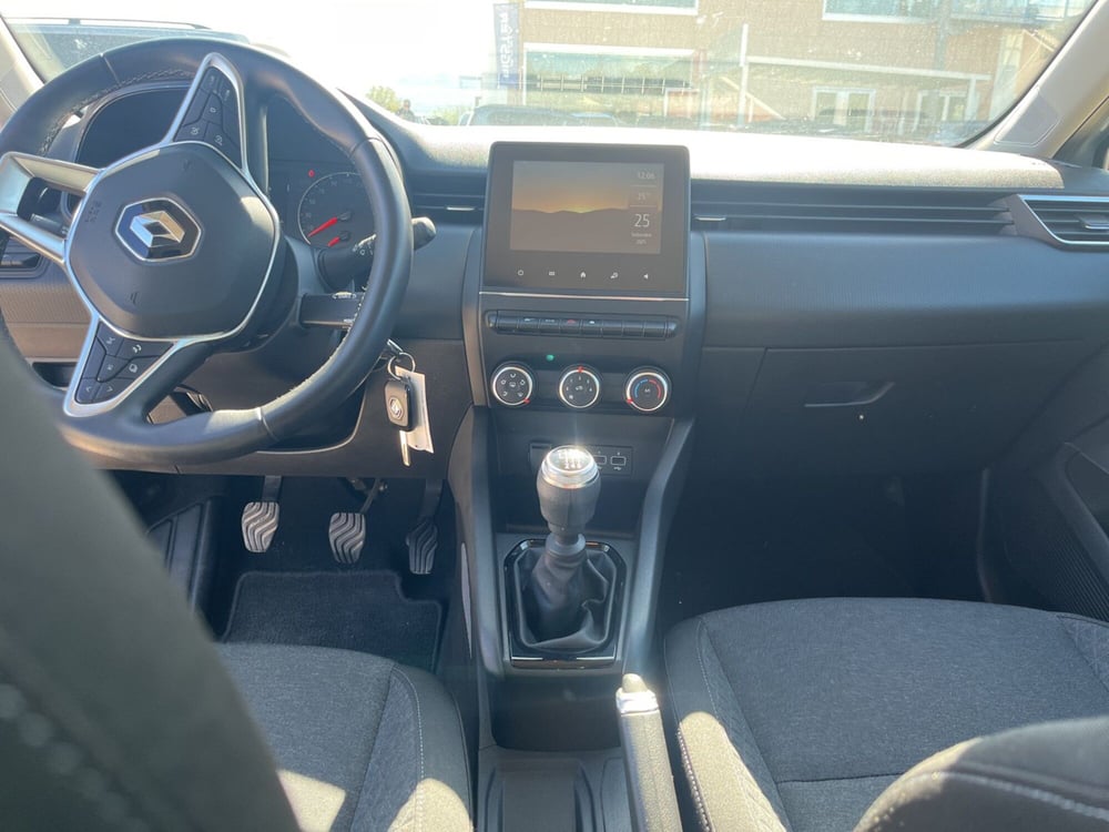 Renault Clio usata a L'Aquila (15)