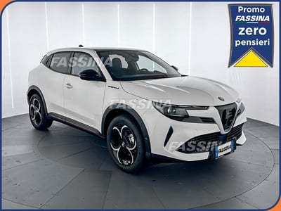 Alfa Romeo Junior 1.2 ibrida Speciale 145cv edct6 nuova a Milano