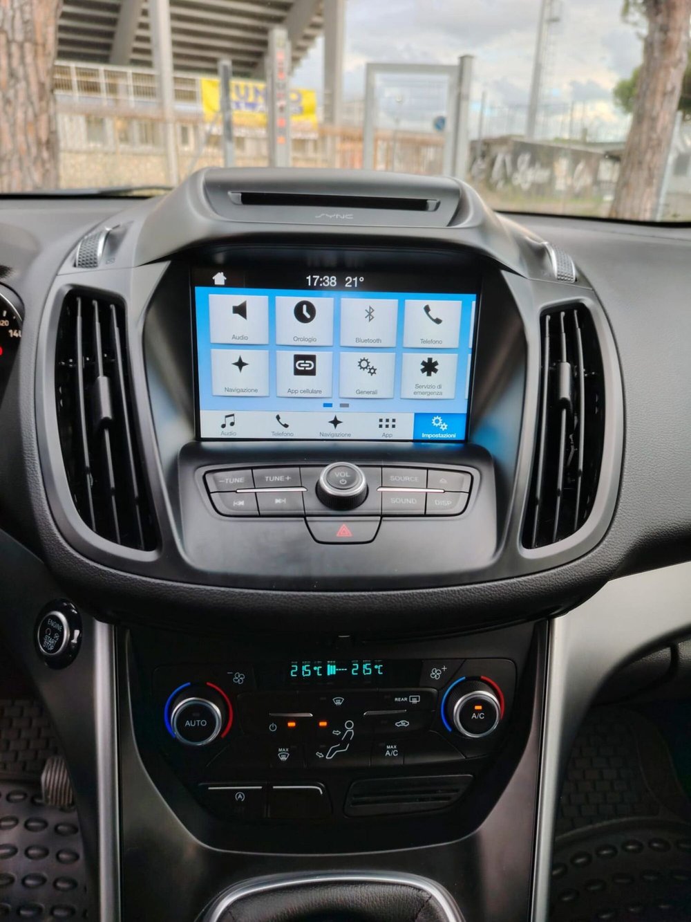 Ford Kuga usata a Massa-Carrara (11)