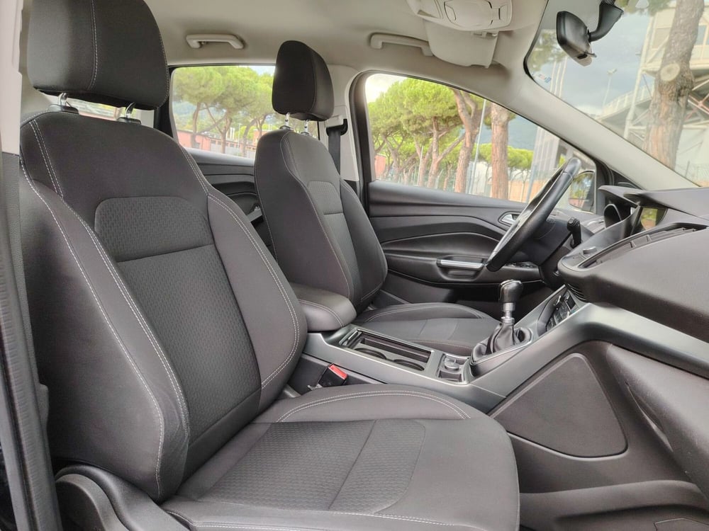 Ford Kuga usata a Massa-Carrara (5)