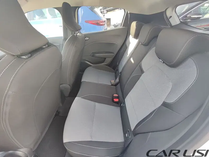 Mitsubishi Colt nuova a Foggia (9)