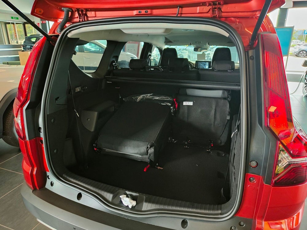 Dacia Jogger nuova a Torino (12)