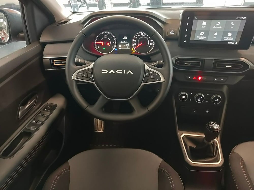 Dacia Jogger nuova a Torino (19)