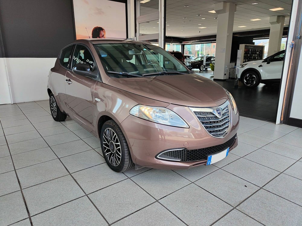 Lancia Ypsilon usata a Torino (3)