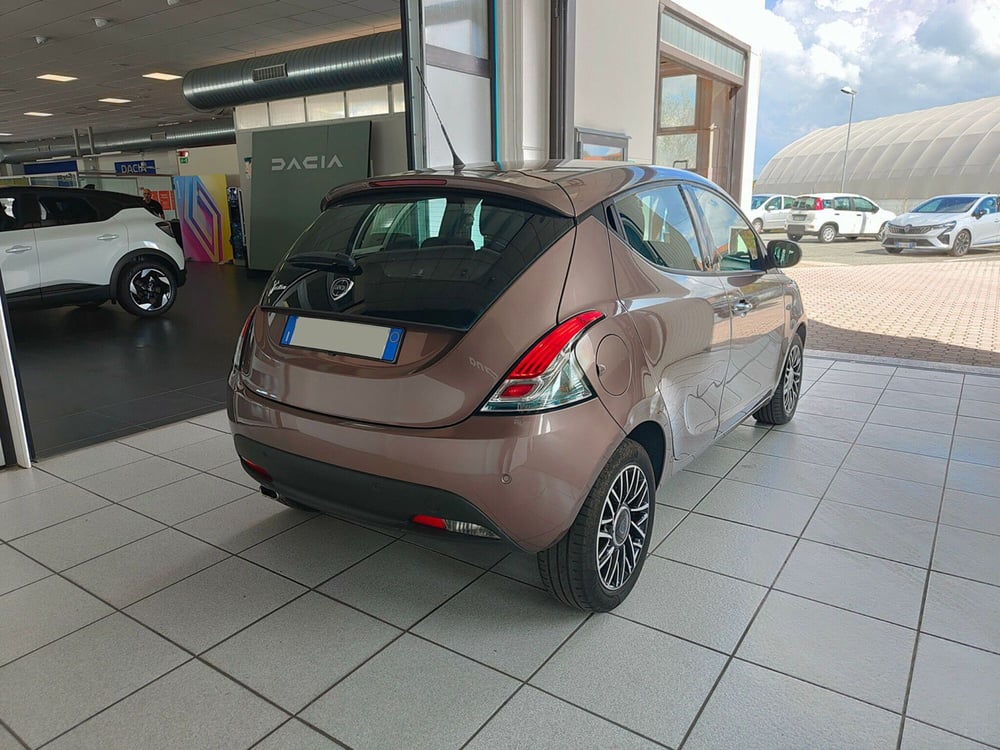 Lancia Ypsilon usata a Torino (5)