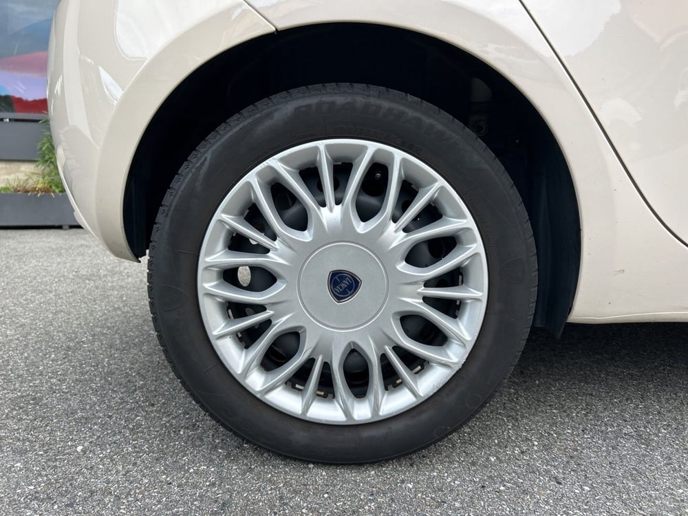 Lancia Ypsilon usata a Vercelli (15)