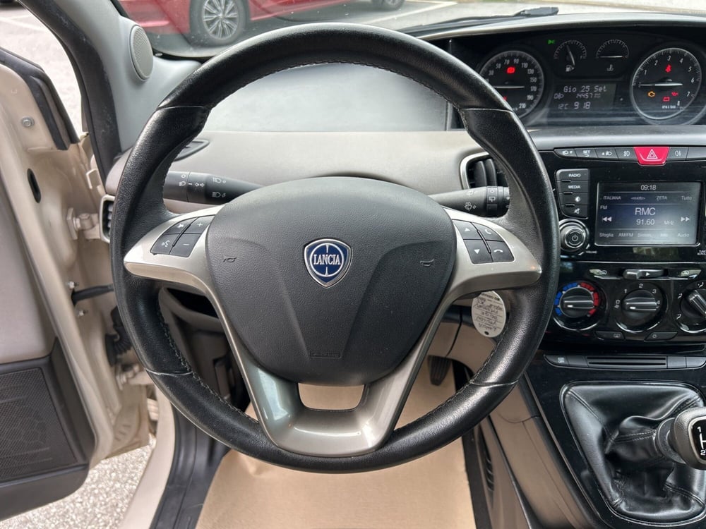 Lancia Ypsilon usata a Vercelli (20)