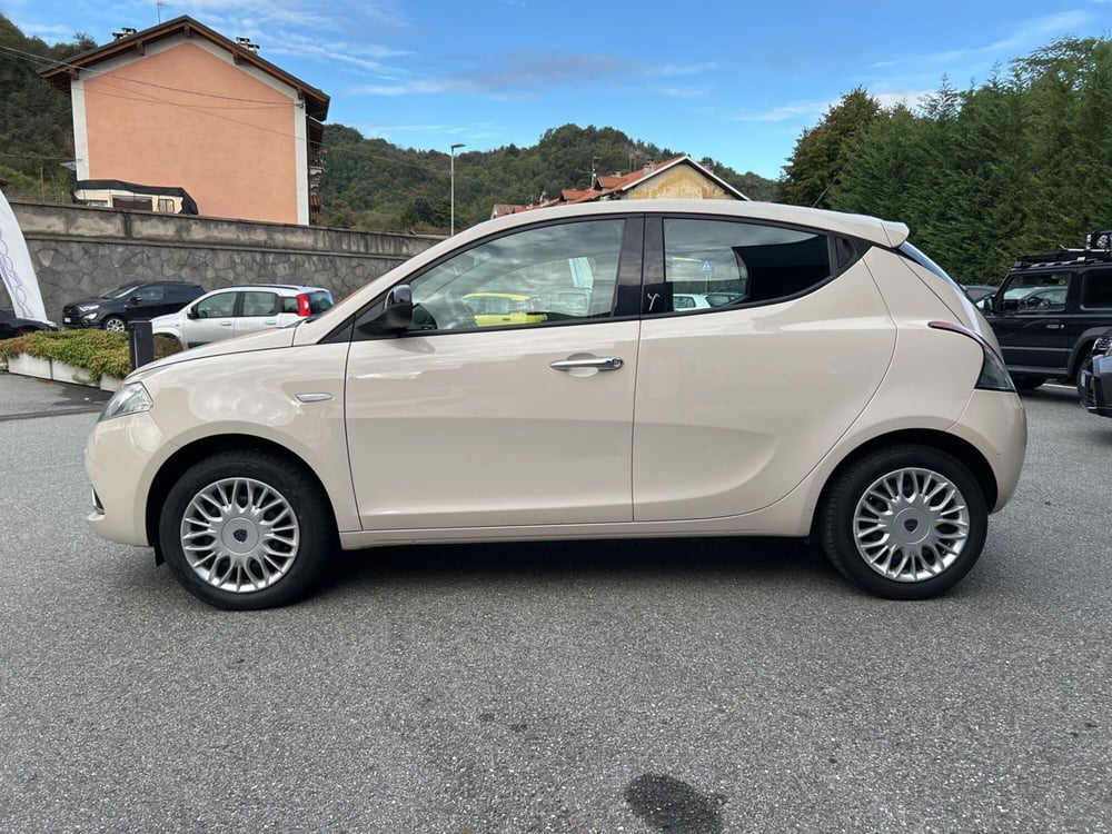 Lancia Ypsilon usata a Vercelli (4)