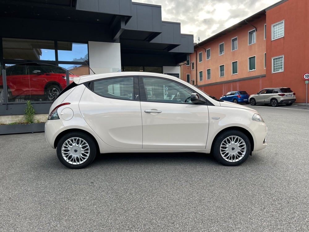 Lancia Ypsilon usata a Vercelli (8)