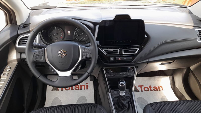 Suzuki S-Cross nuova a L'Aquila (15)