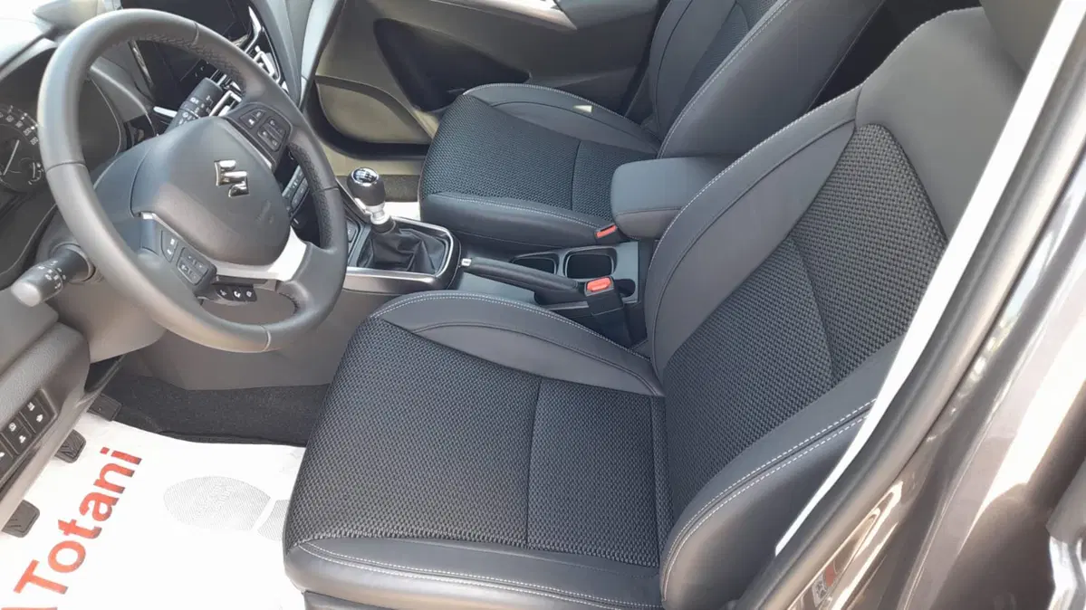 Suzuki S-Cross nuova a L'Aquila (13)