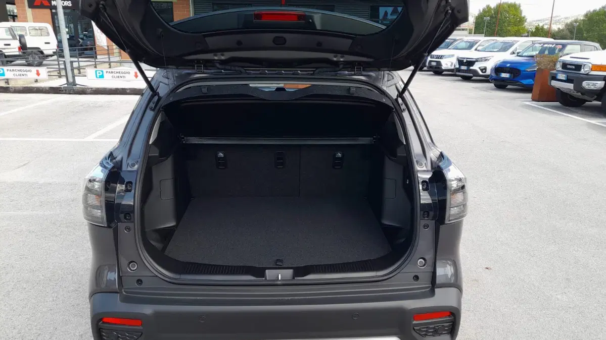 Suzuki S-Cross nuova a L'Aquila (17)
