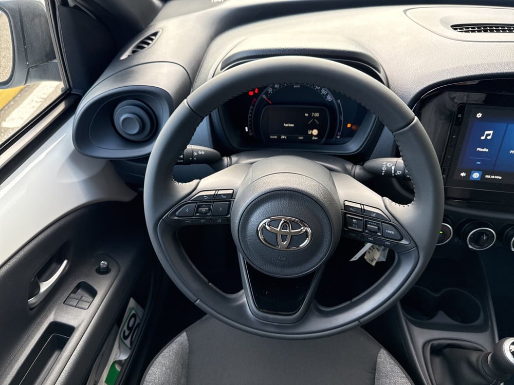 Toyota Aygo X nuova a Reggio Calabria (12)
