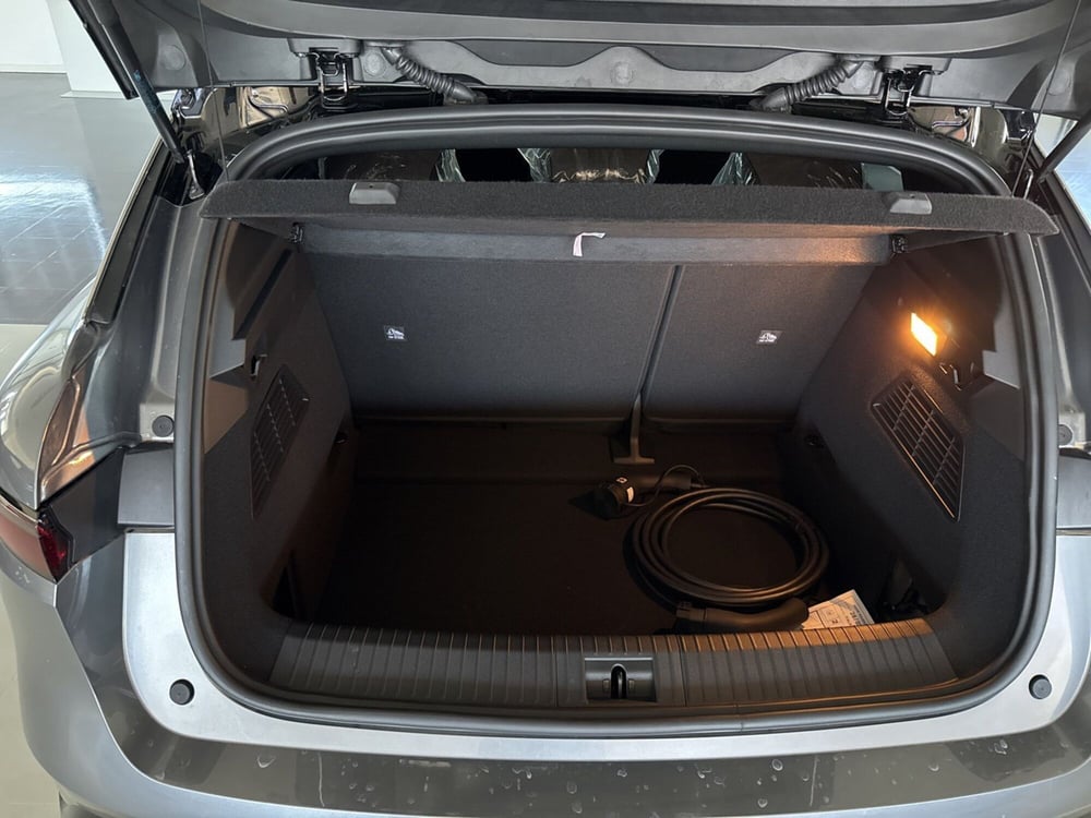 Renault Megane E-Tech Electric nuova a Vicenza (10)