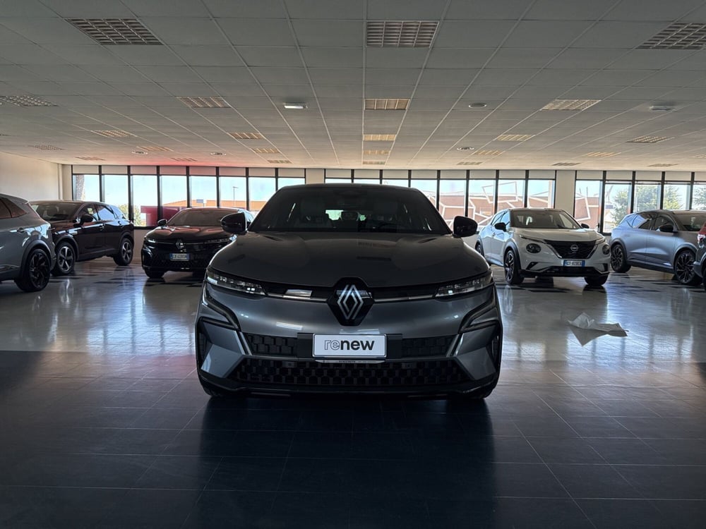 Renault Megane E-Tech Electric nuova a Vicenza (2)