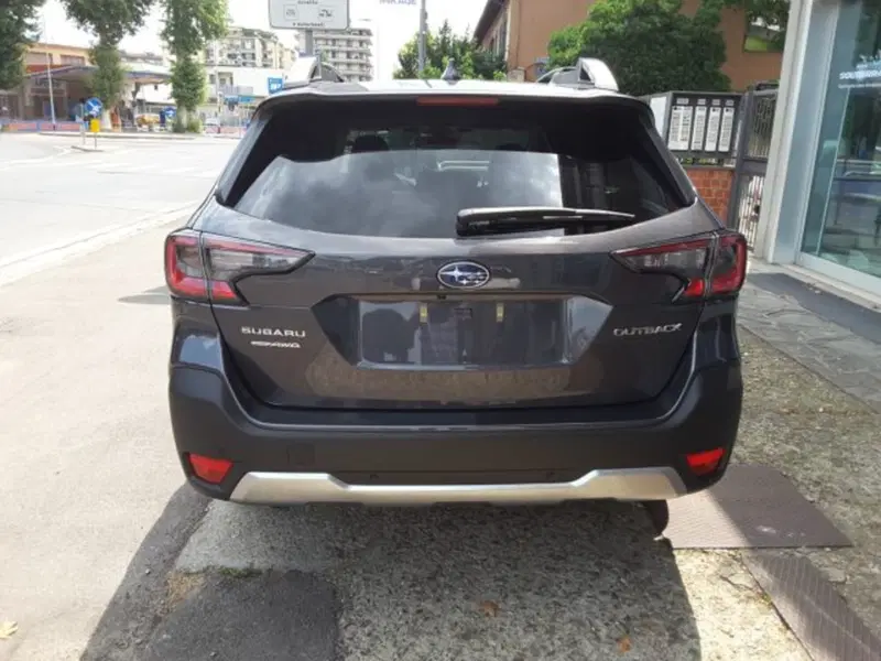 Subaru Outback nuova a Firenze (7)