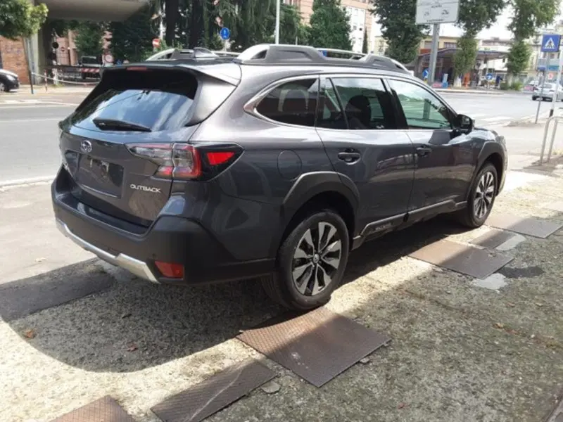 Subaru Outback nuova a Firenze (8)