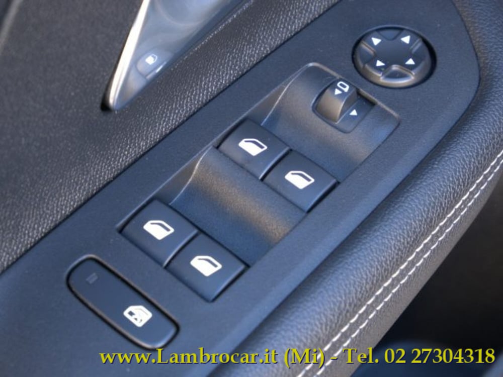 Opel Mokka usata a Milano (19)