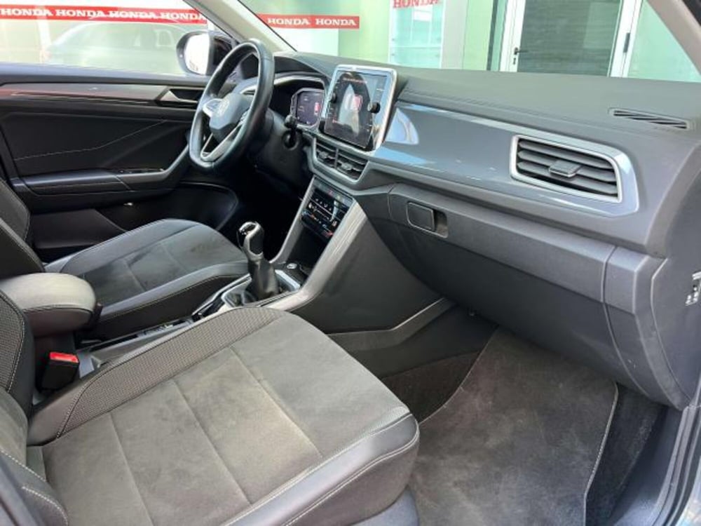 Volkswagen T-Roc usata a Savona (11)