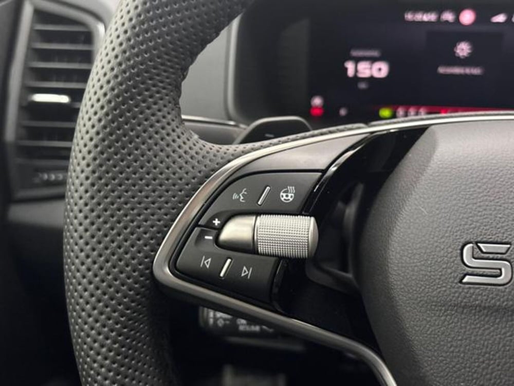 Skoda Karoq nuova a Como (11)