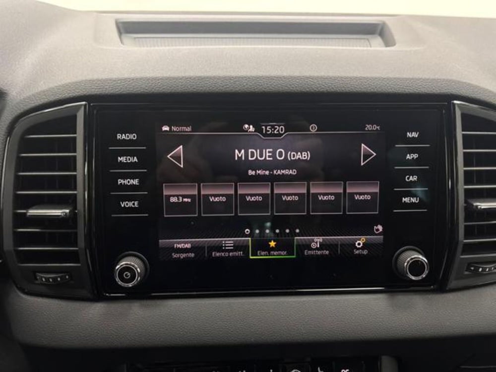 Skoda Karoq nuova a Como (13)