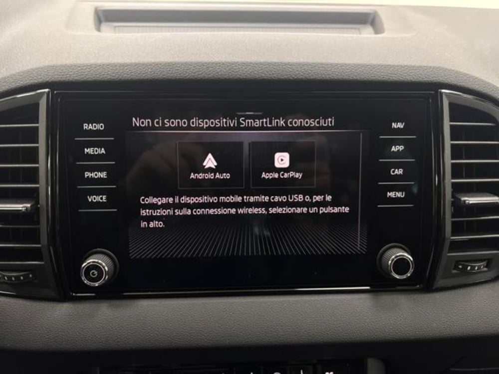 Skoda Karoq nuova a Como (15)